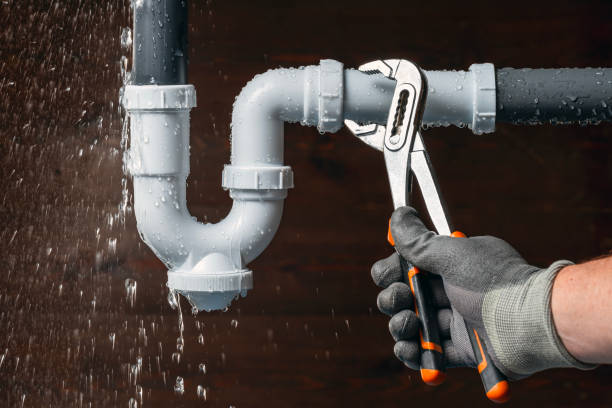 Professional Drain Cleaning technician working in Vinton, IA